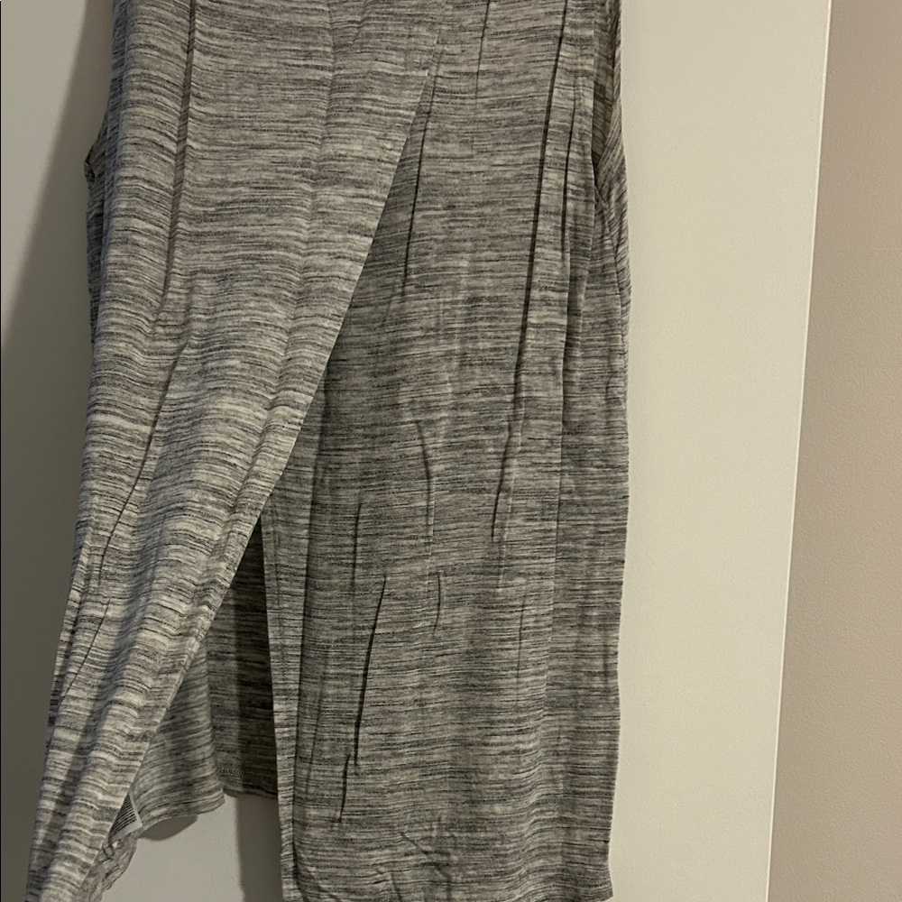 Gray Tank Top - Picture 4 of 5